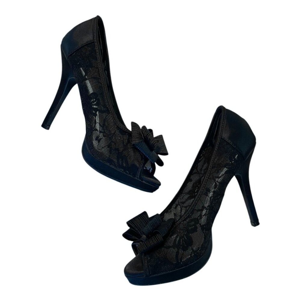 De Blossom Collection Lace Peep Toe Womens Heels - Size 8